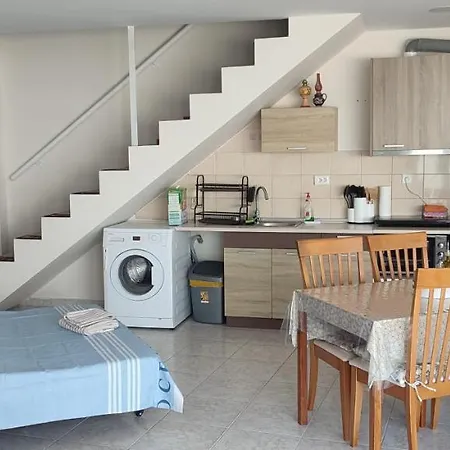 Marianna's 2 Apartment